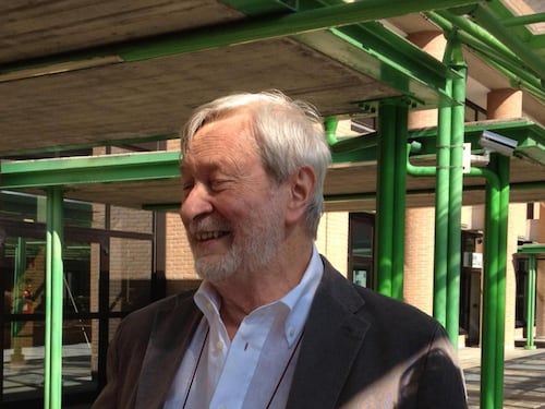 La piroetta di Vattimo per avere una cadrega: "Aderisco al M5S"