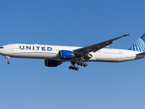 Ancora problemi al Boeing 737: l'aereo vola senza un pannello
