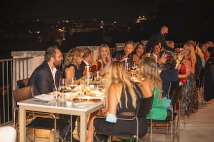 Beppe Convertini compie gli anni e festeggia con gli amici più cari 3