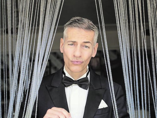 "Un varietà vecchio stile. Racconto, canto e ballo"