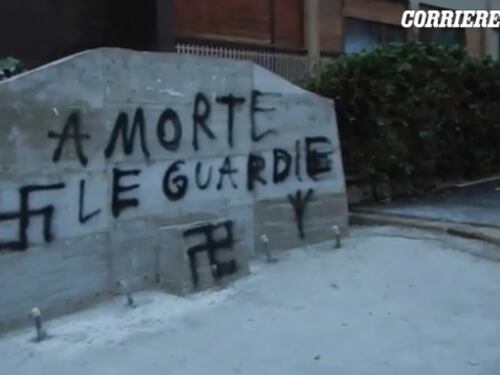 "A morte le guardie". Sfregiata la base della lapide per Aldo Moro