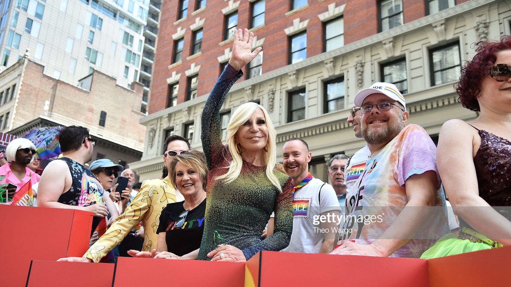 Donatella Versace diventa portavoce del movimento pro-gay Stonewall