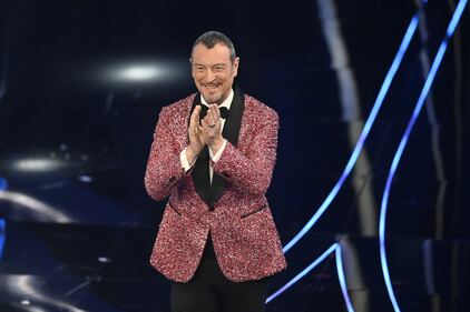 Sanremo 2024: ecco il look della quarta serata del Festival di conduttore, co-conduttrice e ospiti 1