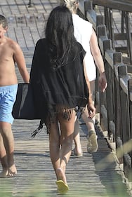 Pamela Prati, fisico perfetto al mare 12