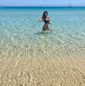 Giorgia Palmas, bikini sexy in Sardegna 7