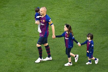 Il commovente addio di Iniesta al Barcellona 13