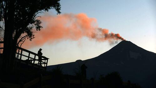 Cile, allerta "arancio" per il vulcano Villarrica 2