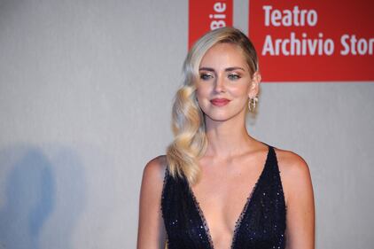 Chiara Ferragni sul red carpet di Venezia 78 4