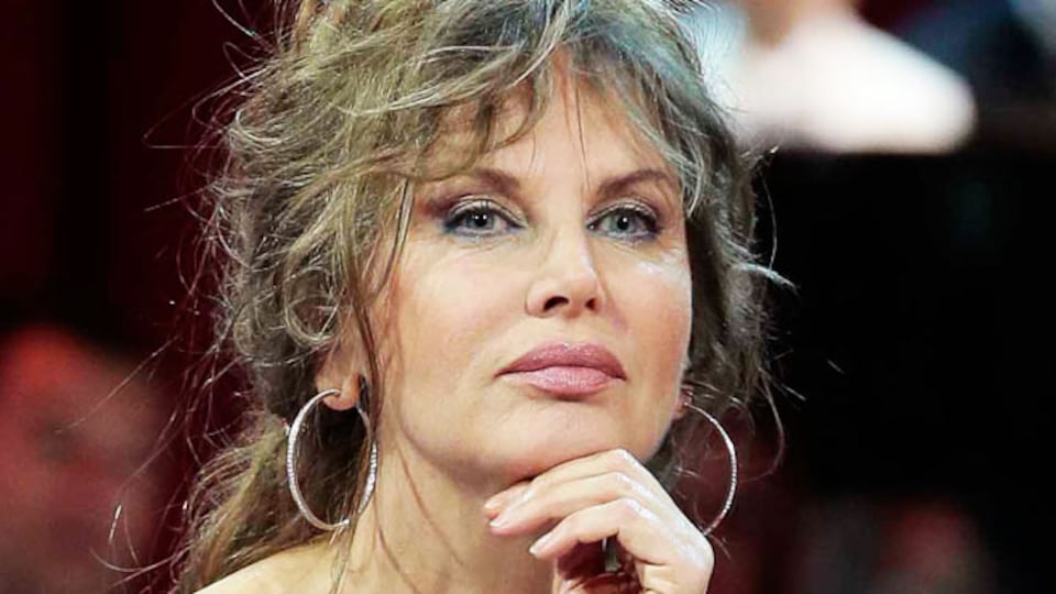Dalila Di Lazzaro: "Sono stata ingenua. Mi hanno fregato 250 mila euro"