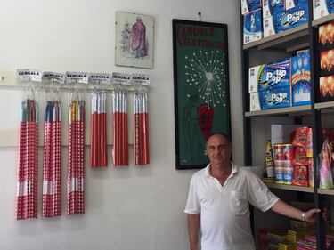 Napoli, il porto e il quartiere Mercato 4