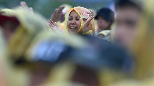 La messa "bagnata" del Papa a Tacloban 3