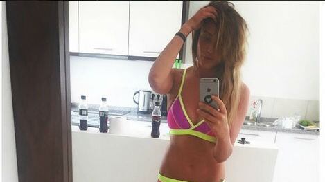 Charlotte di Geordie Shore: vacanze tra viso ustionato e corpo tonico