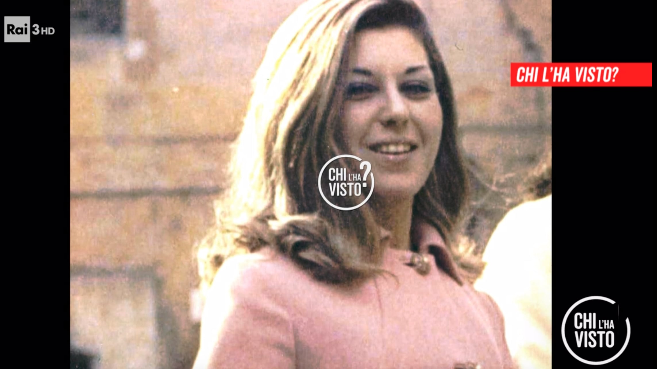 Uccisa e chiusa nell'armadio col mastice. Ma non c'è un killer: "Chi sa parli"