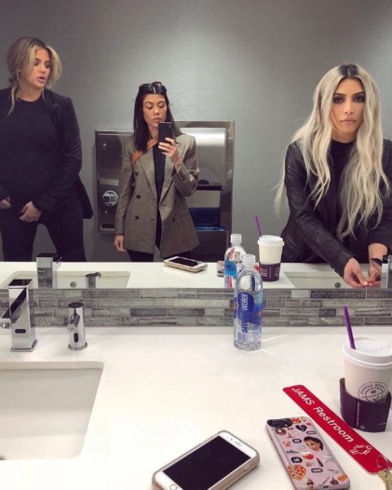 Kourtney Kardashian, le foto più sexy 5