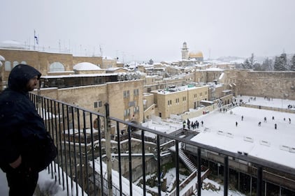 Una coltre di neve ricopre Gerusalemme 9