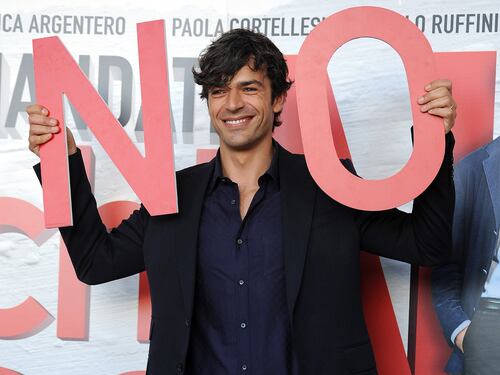 Luca Argentero contro il gossip: "Adesso ci avete rotto"