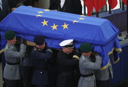 Così l'Europa dice addio a Helmut Kohl, uno dei suoi padri fondatori 16