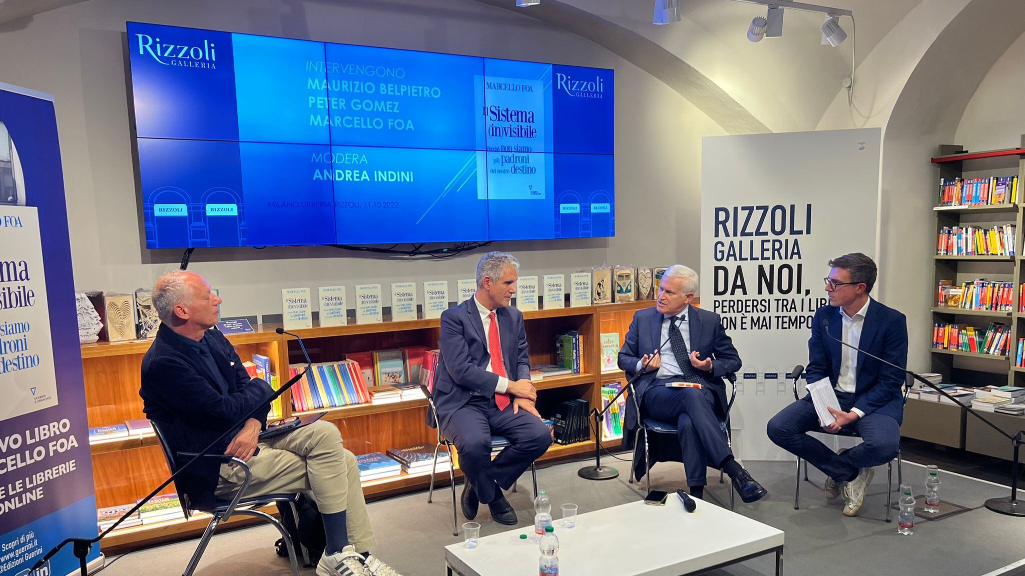 "La garanzia della democrazia è la libertà di pensiero". Gomez e Belpietro leggono "Il sistema (in)visibile"