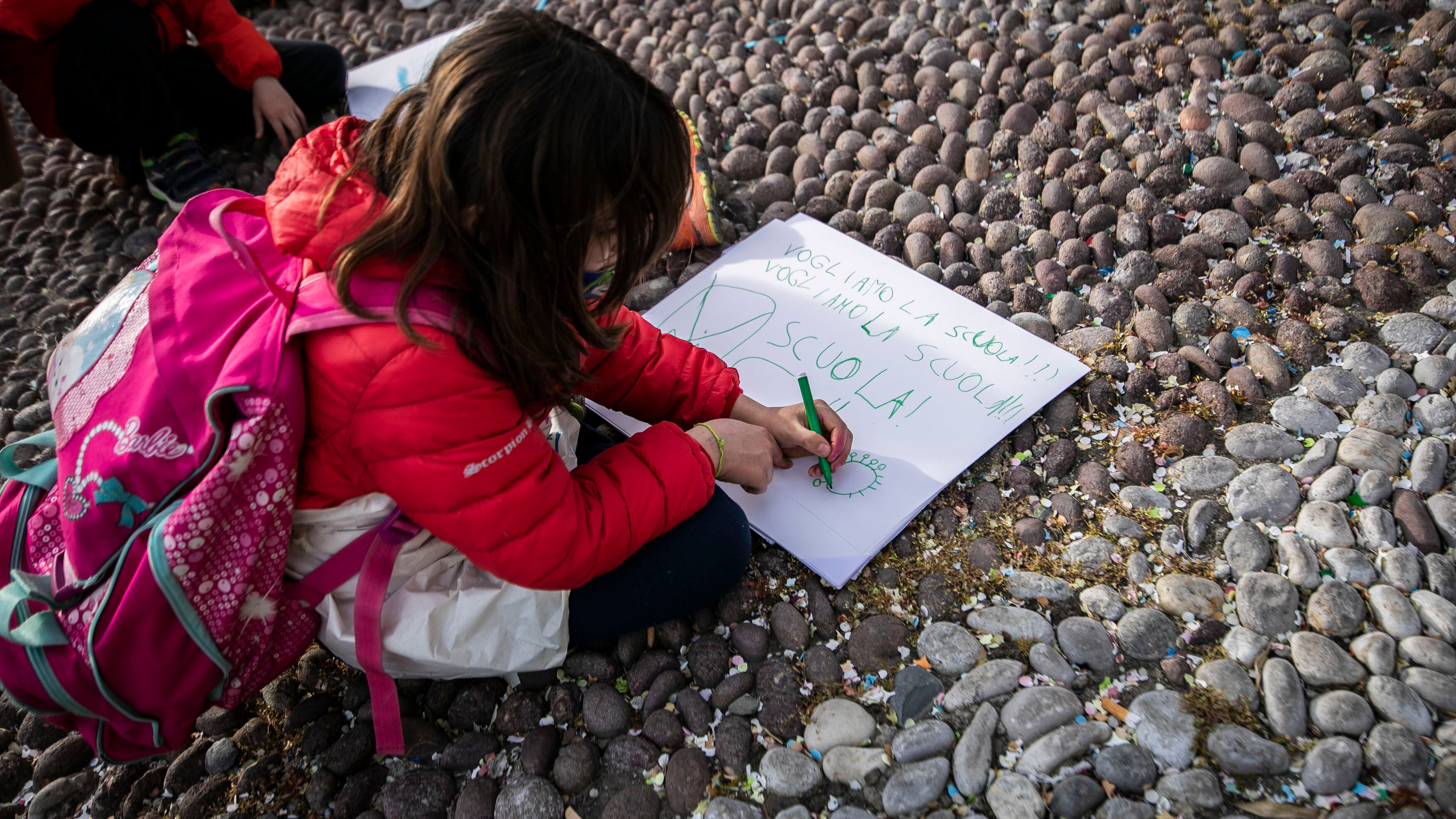 Stretta, spunta la mini-proroga. Ma c'è l'allentamento sulle scuole