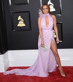 Grammy 2017, i look più sexy sul red carpet 20