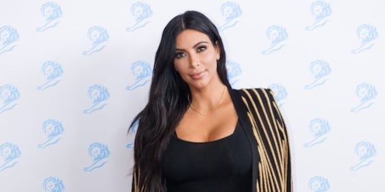 Kim Kardashian, nudo completo allo specchio 5