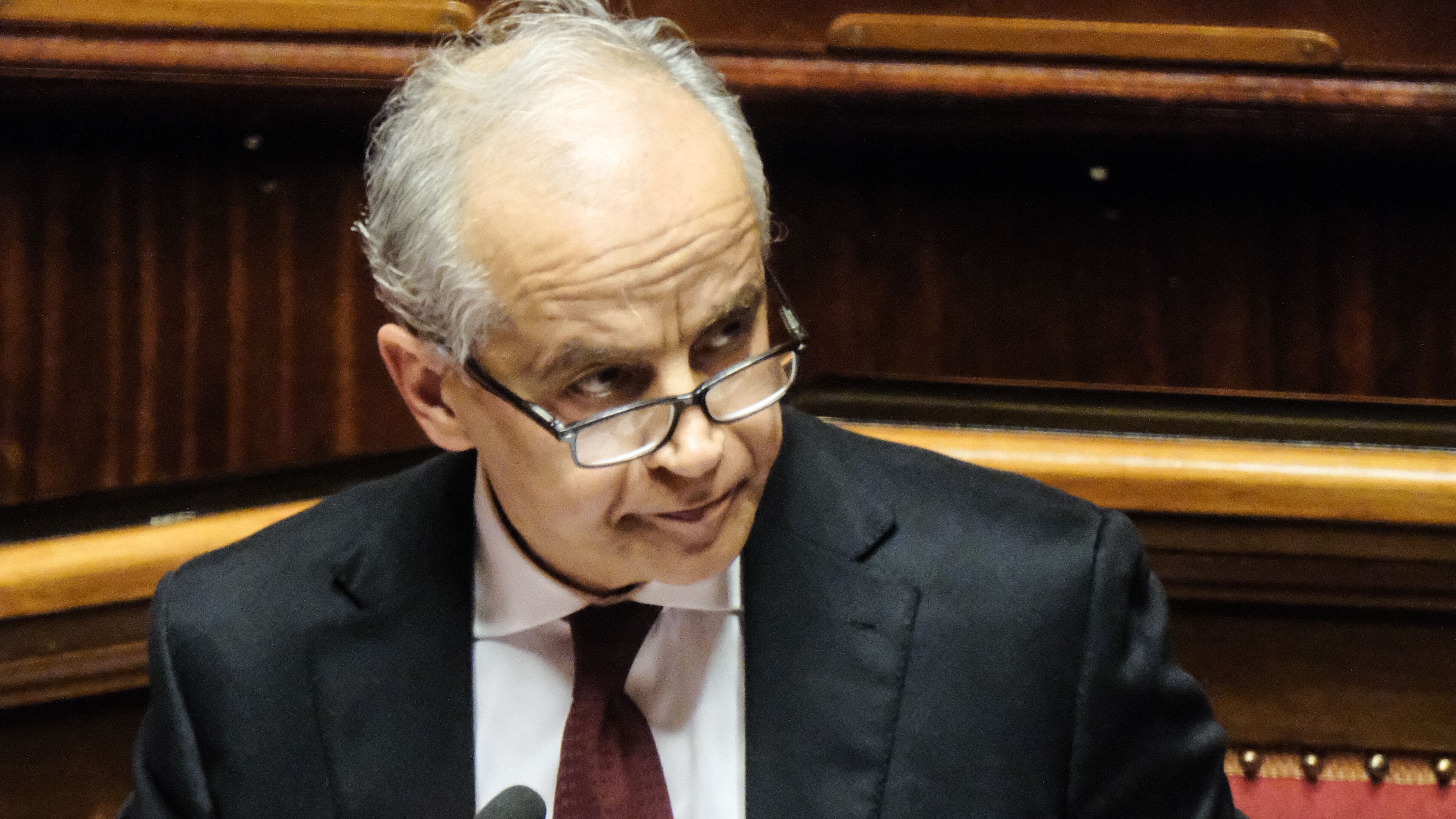 Gli italiani: sì al taser per gli agenti. Favorevole il 77%. “È un deterrente”