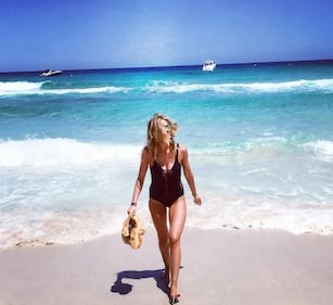 Elena Santarelli sexy a Formentera 6