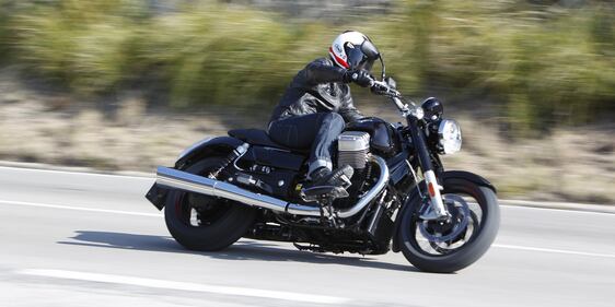 Moto Guzzi California 1400 Custom 19