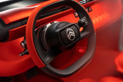 Citroen Oli: l'elettrica per tutti, batteria piccola ma tanta autonomia 15