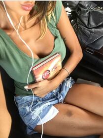 Cristina Buccino sexy pescatrice 10