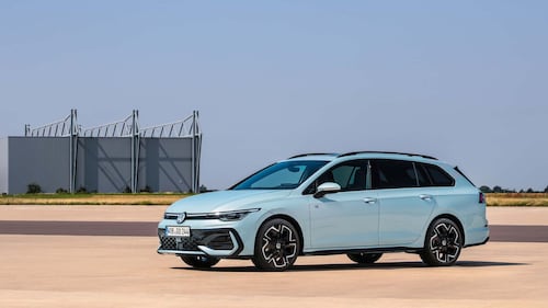 Volkswagen Golf 2024, guarda tutte le foto 10