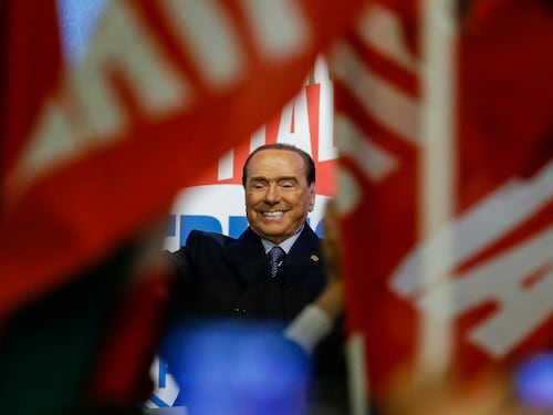 "Con noi nuovo miracolo italiano": la ricetta del Cav per ripartire