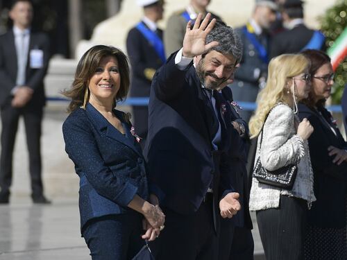 Salvini punge Fico: "Ufficializzi anche la festa di borseggiatori e lavavetri"