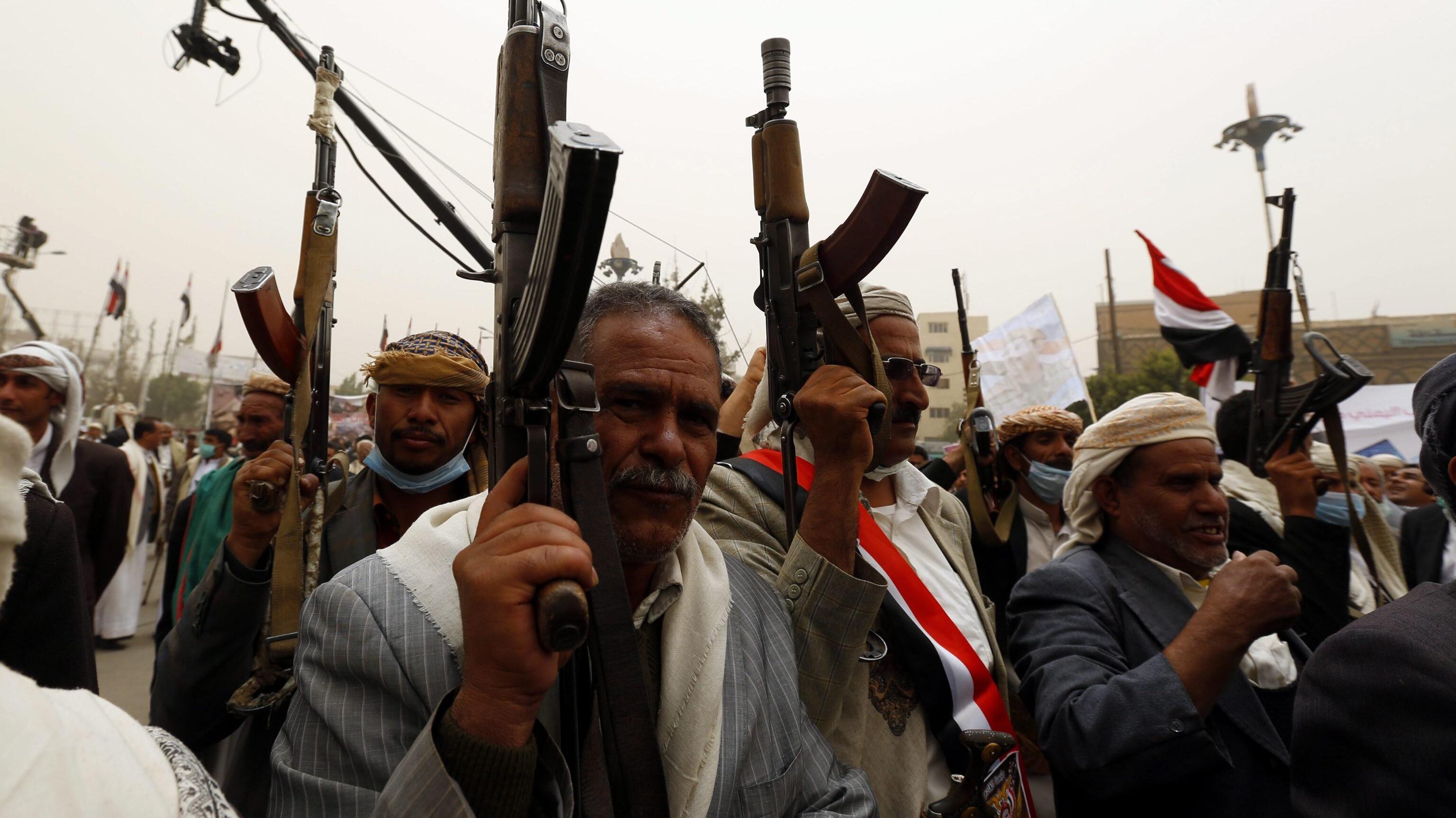 Yemen, i ribelli perdono posizioni ad Aden. Al Qaida guadagna terreno