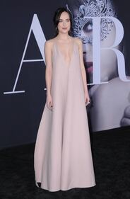 Dakota Johnson senza reggiseno per "50 Sfumature di Nero" 41