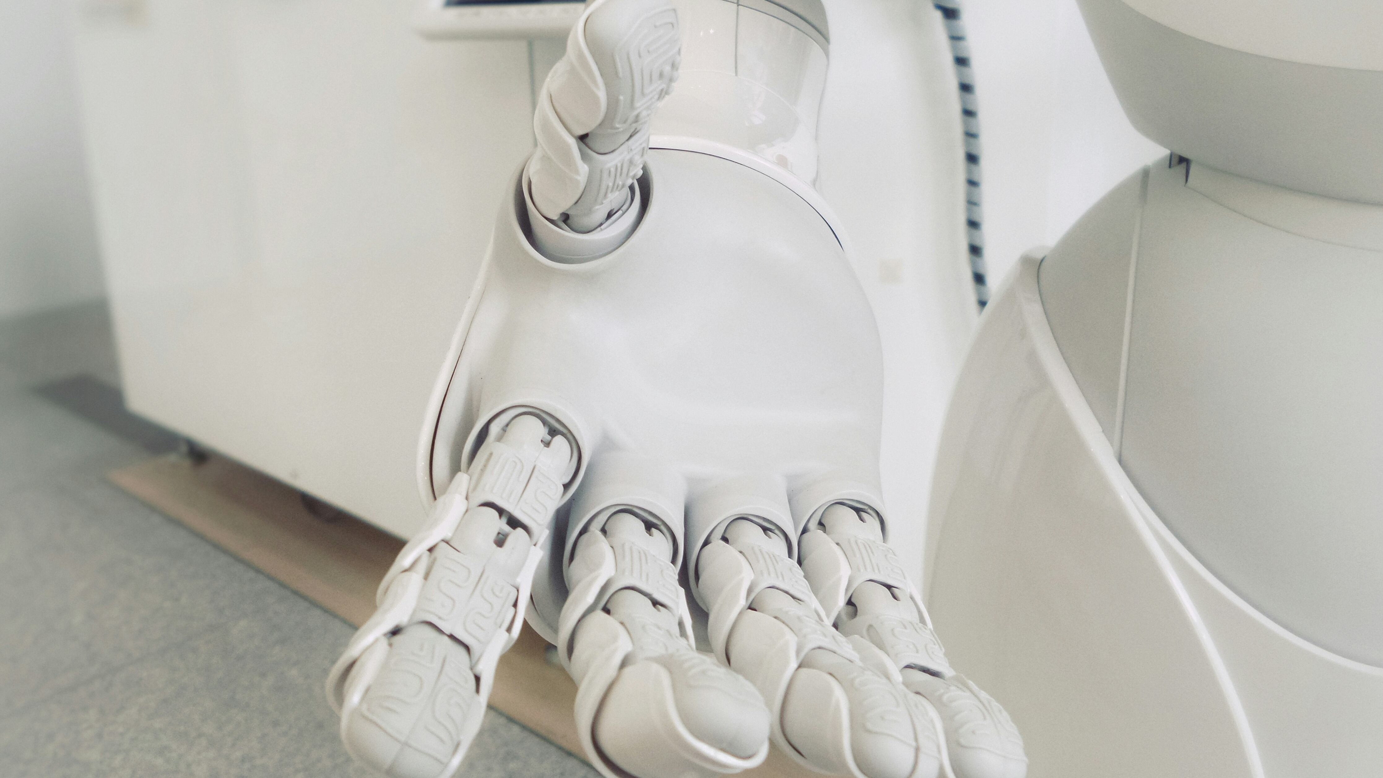 "Arriva Pepper, il robot sociale che capisce le emozioni"