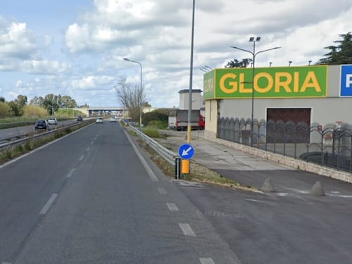 Napoli, incidente mortale a Giugliano. Scontro fra scooter, un conducente decapitato