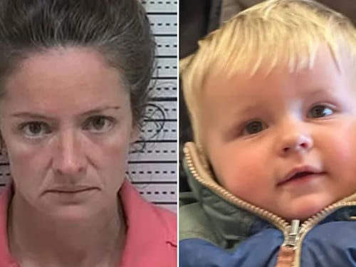 Spara in faccia al figlio di 11 mesi e lo uccide: “Ne è valsa la pena”. La madre aveva perso la custodia