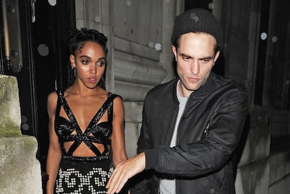 Robert Pattinson, prosegue la storia d'amore con FKA 14