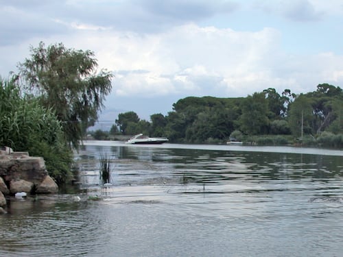 Caserta, cadavere nel fiume Garigliano: si tratta di una romena con precedenti penali