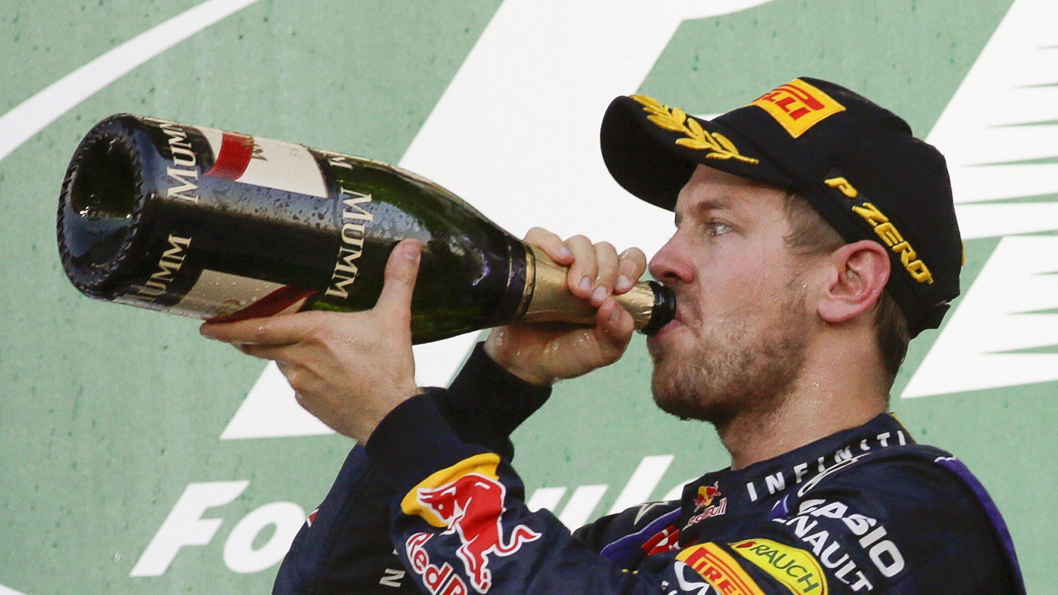 F1, Vettel trionfa anche in Giappone. Alonso quarto