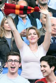 Claudia Gerini, tifosa hot allo stadio 8
