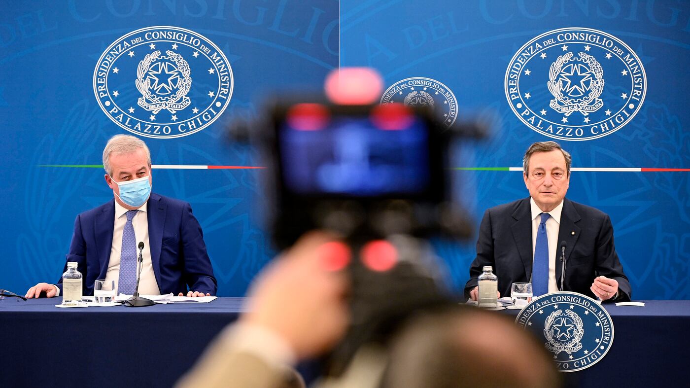 Draghi a Erdogan: "Dittatore". La Turchia convoca l'ambasciatore