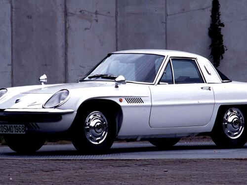 Mazda Cosmo Sport, l’elegante sportiva che sposa il primo motore Wankel
