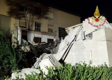 Paura a Cagliari, crollano aula magna e laboratorio di lingue 1