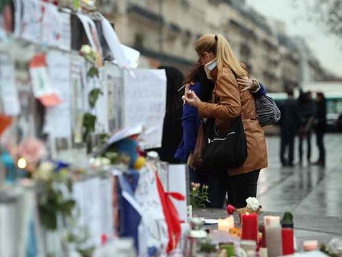 La psicosi da attentato si può battere con la condivisione delle emozioni