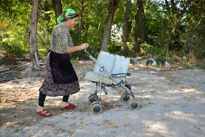 Il Parco Sud trasformato dai rom in una discarica 4