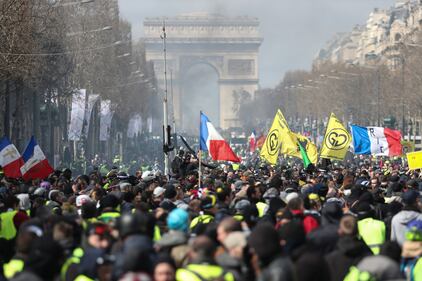 Inferno nel centro di Parigi 9