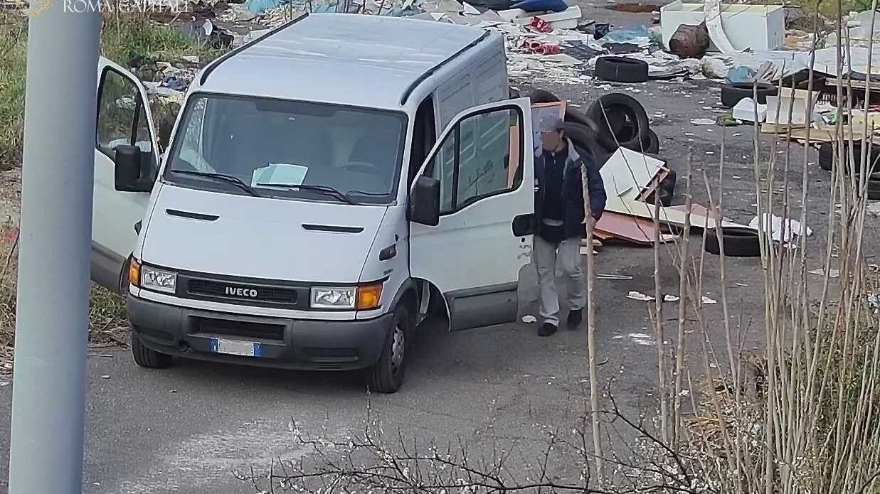 Tiburtina, scoperta una discarica abusiva