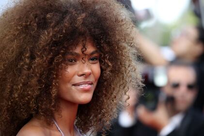 Tina Kunakey, la sexy compagna di Cassel a Cannes 10